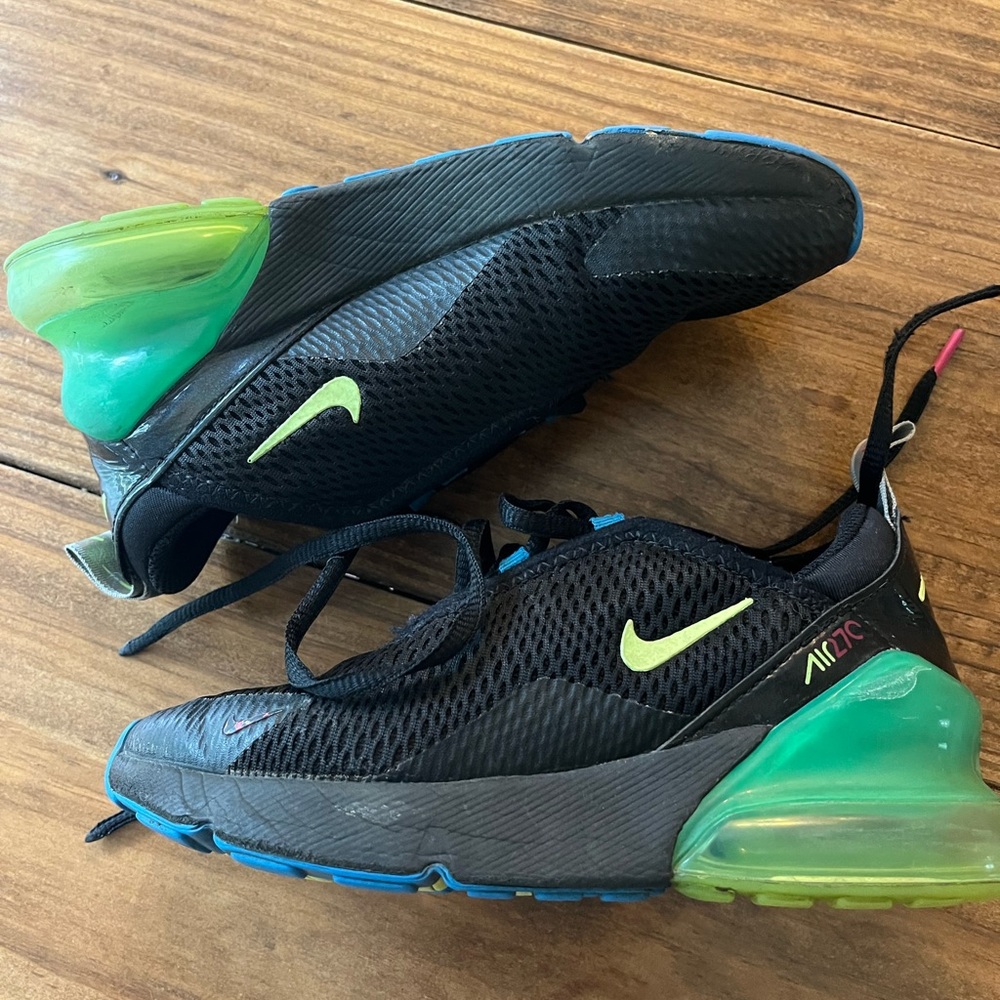 Nike Airs